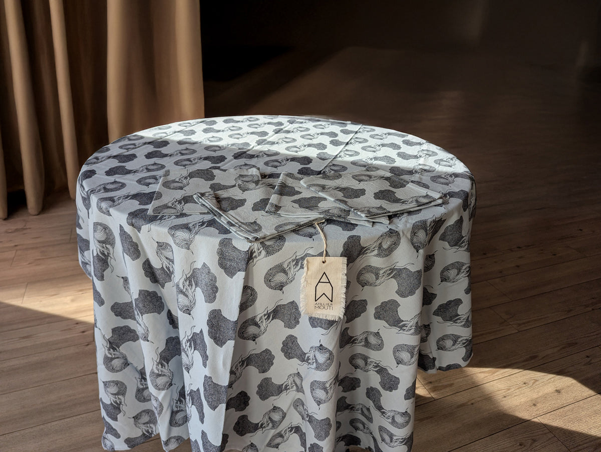 Tablecloth and 4 matching napkins, 28 blue-grey