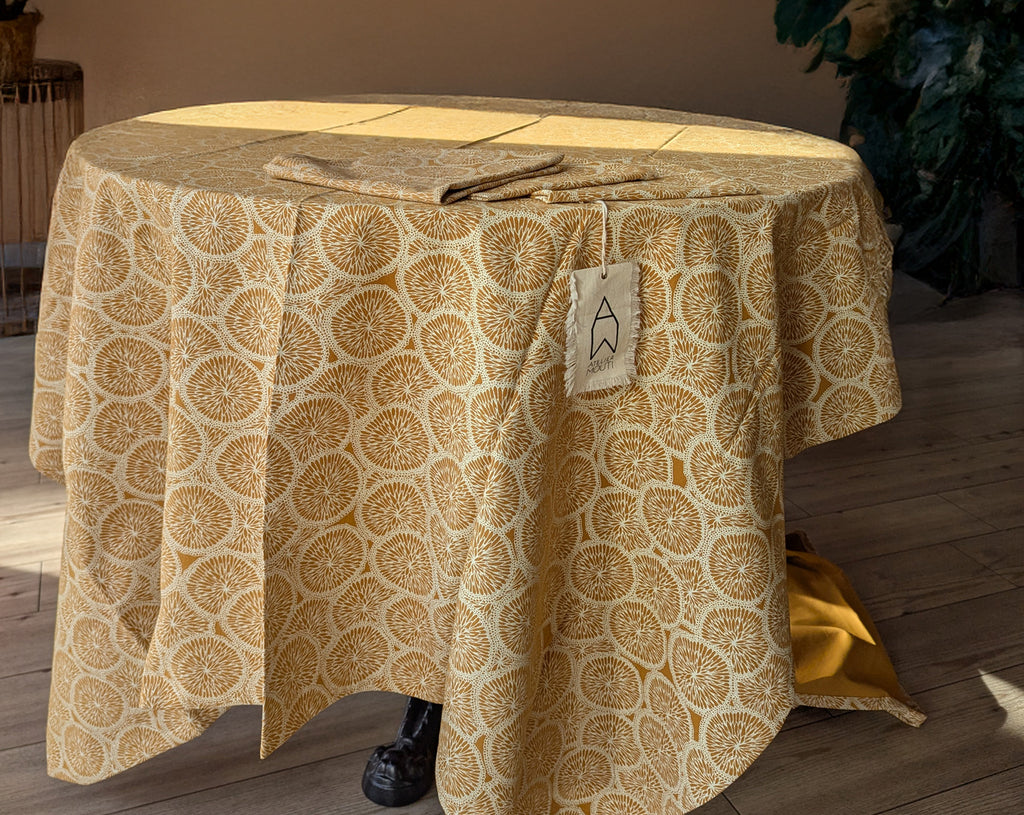 Nappe et 4 serviettes assorties 34 Caramel