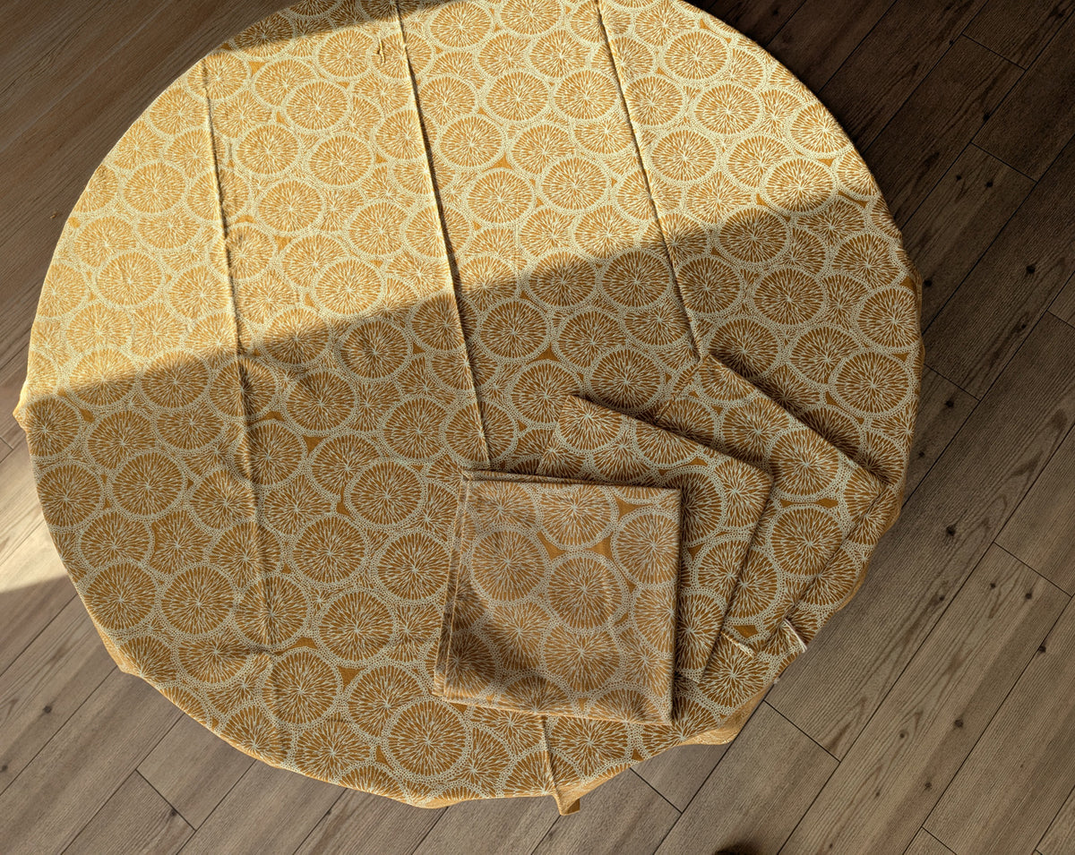 Nappe et 4 serviettes assorties 34 Caramel
